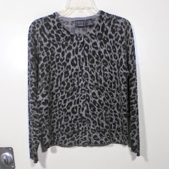 Laura Scott Grey & Black Animal Print Women’s Cardigan Sweater Size Small - Picture 10 of 16